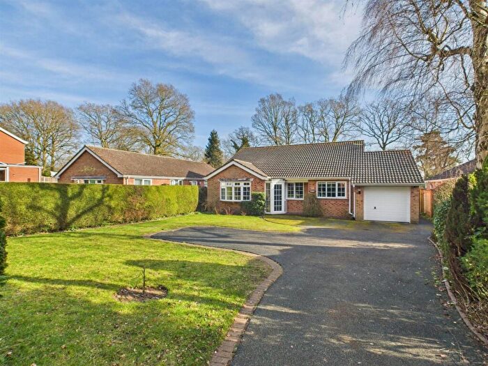 3 Bedroom Detached Bungalow For Sale In Woodland Drive, Woodhall Spa, LN10