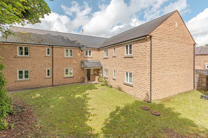 2 Bedroom Flat For Sale In Otley Road, Baildon, Shipley, West Yorkshire, BD17