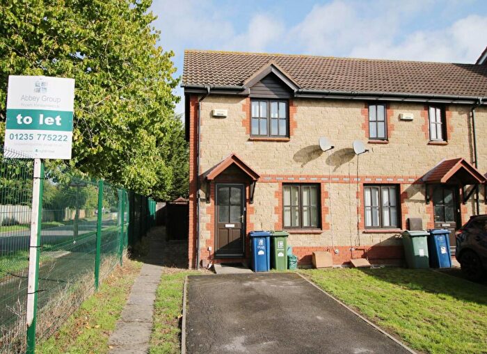 2 Bedroom House To Rent In Hyacinth Walk Oxford, OX4