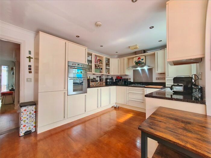 4 Bedroom Terraced House For Sale In Canon Mews, West Cliff Road