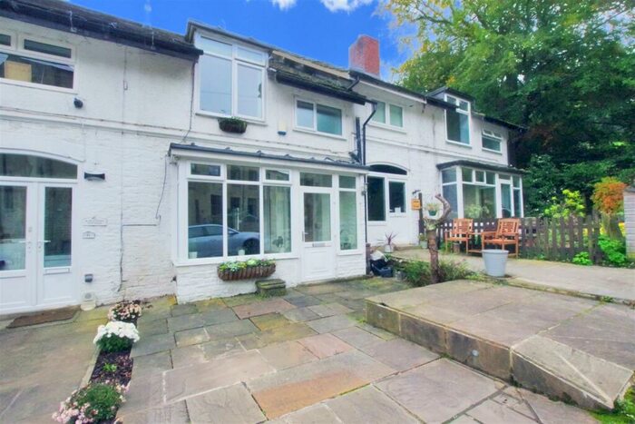 3 Bedroom House For Sale In Gatehead, Greetland, Halifax, HX4