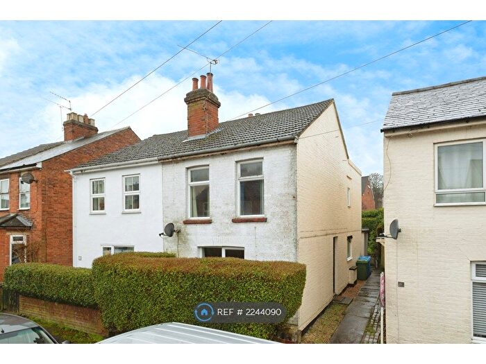 3 Bedroom Semi-Detached House To Rent In Vine Street, Aldershot, GU11