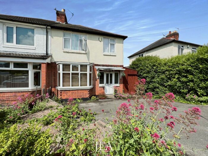 3 Bedroom Semi-Detached House To Rent In Houlditch Road, Leicester, LE2