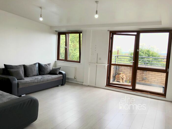 1 Bedroom Flat To Rent In Egret Court, Teal Close, Enfield EN3