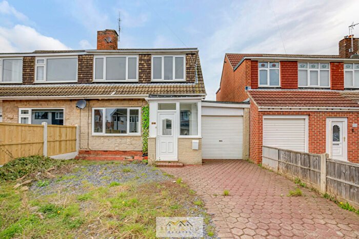 3 Bedroom Semi Detached House For Sale In Northfield Drive, Woodsetts, S81