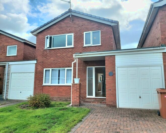 3 Bedroom Semi-Detached House To Rent In Churchmere Drive, Crewe, CW1