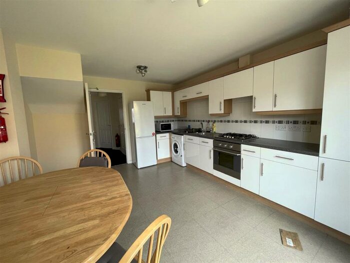 4 Bedroom Terraced House To Rent In Lauderdale Crescent, Grove Village, Manchester, M13