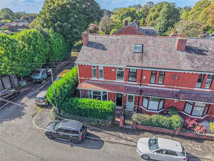 4 Bedroom End Of Terrace House For Sale In Woodgate Avenue, Bamford, Rochdale, OL11