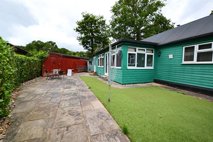 2 Bedroom Chalet For Sale In Lye Lane, Bricket Wood, St. Albans, AL2