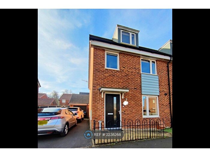 4 Bedroom Semi-Detached House To Rent In Zebu Crescent, Milton Keynes, MK8