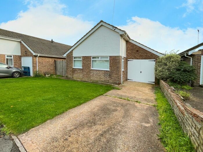 2 Bedroom Detached Bungalow To Rent In Juniper Gardens, Gillingham, Dorset, SP8