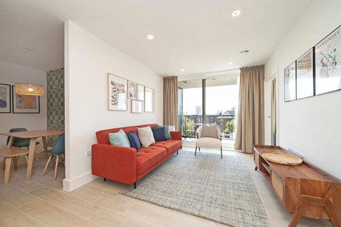 1 Bedroom Flat To Rent In Wyvil Road, Nine Elms, London, SW8