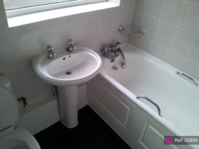 4 Bedroom Property To Rent In Leonard Street, London, E16