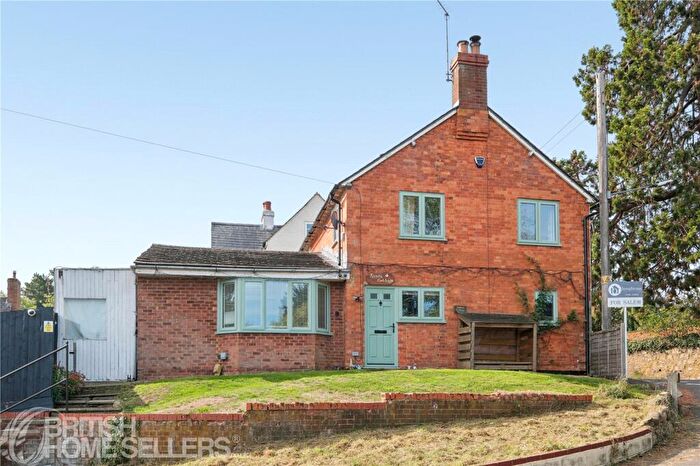 4 Bedroom Detached House For Sale In Chapel Lane, Akeley, Buckingham, Buckinghamshire, MK18