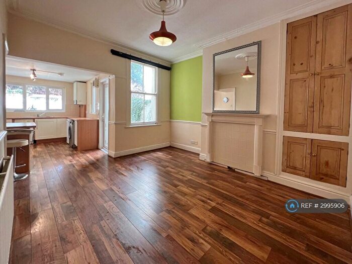 4 Bedroom Terraced House To Rent In Sunbourne Rd, Liverpool, L17