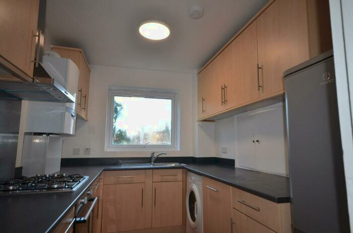 2 Bedroom Flat To Rent In Crown Walk, Wembley, Middlesex, HA9