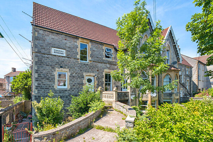 2 Bedroom Flat For Sale In Victoria Quadrant, Weston Super Mare - Stylish Updated Flat, BS23