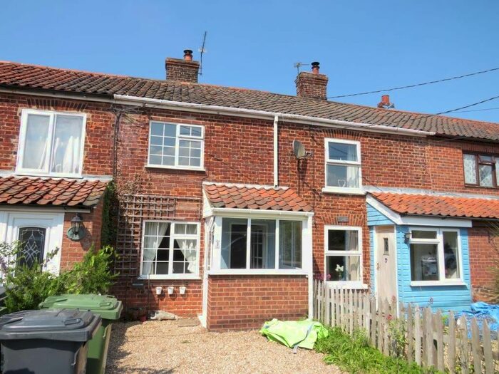 2 Bedroom Property To Rent In Aylsham Road, Felmingham, North Walsham, NR28