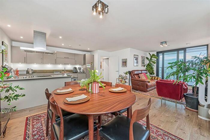 3 Bedroom Flat For Sale In Rotherhithe New Road, New Cross, SE16