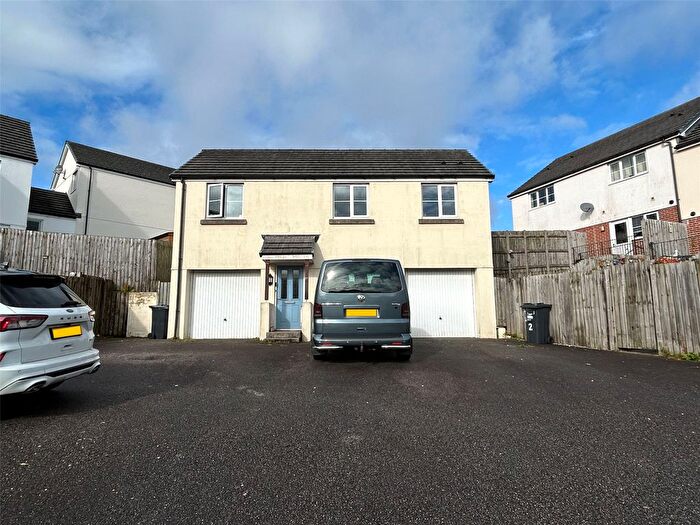 2 Bedroom Flat For Sale In Penhole Drive, Launceston, Cornwall, PL15