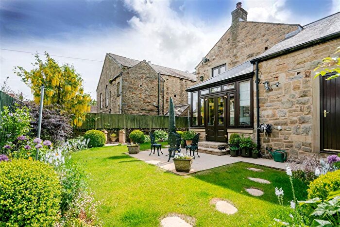 3 Bedroom Semi-detached House For Sale In St. Robert Court, Gargrave, Skipton, BD23
