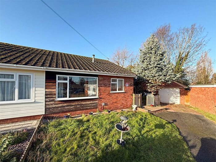 2 Bedroom Detached Bungalow For Sale In Perrins Close, Malvern, WR14