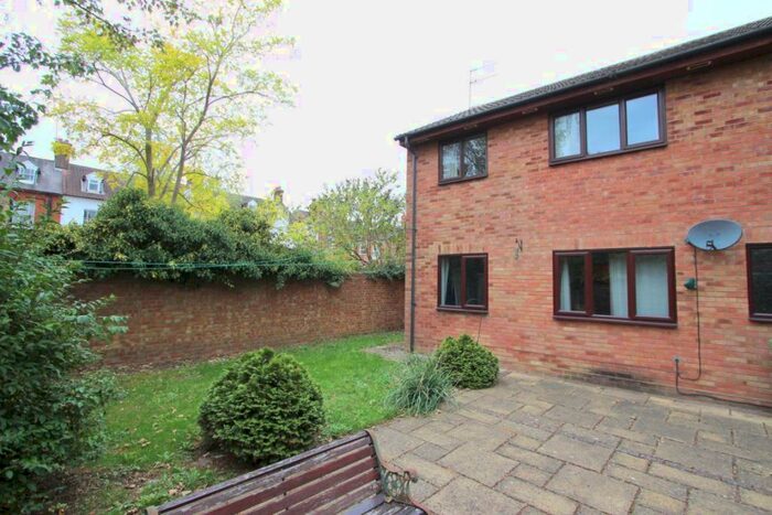 1 Bedroom Flat To Rent In Newman Way, Leighton Buzzard, LU7