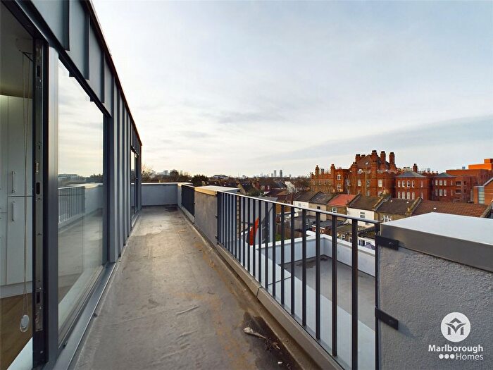 2 Bedroom Flat To Rent In Barking Road, London, E13