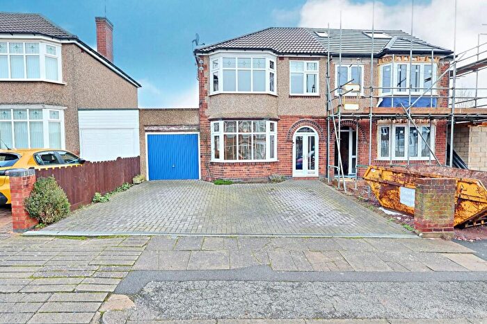 3 Bedroom Semi Detached House For Sale In Dulverton Avenue, Chapelfields, Coventry - Extended Kitchen / Diner, CV5