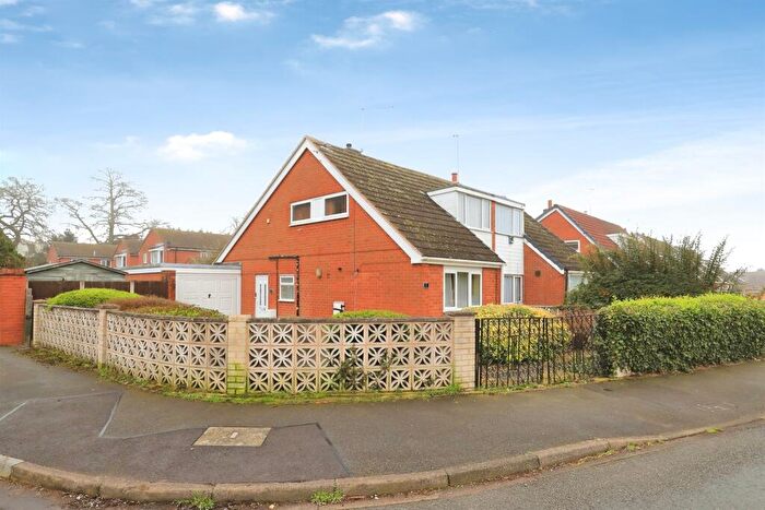 2 Bedroom Semi-Detached Bungalow For Sale In The Deansway, Kidderminster, DY10