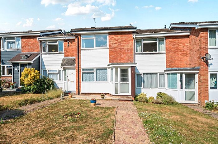 2 Bedroom Terraced House For Sale In Linnet Way, Alton, Hampshire, GU34