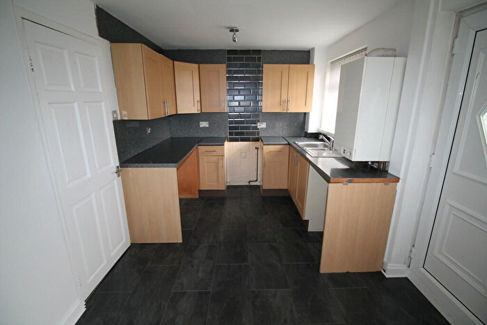 3 Bedroom End Of Terrace House For Sale In Helmsley Close, Penshaw, Houghton Le Spring, DH4
