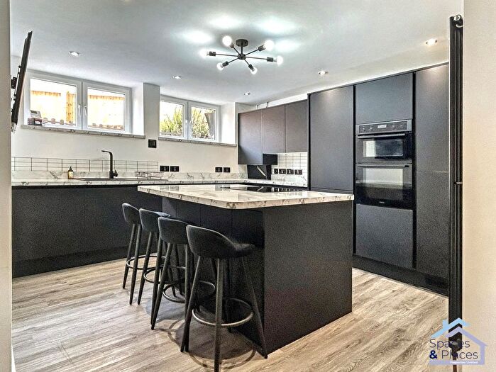 2 Bedroom Semi-Detached House To Rent In South Terrace, Weston-Super-Mare, BS23