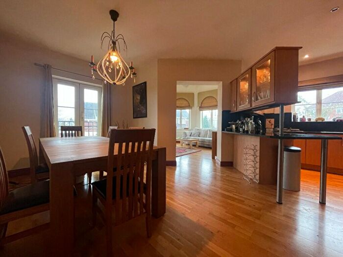 2 Bedroom Apartment To Rent In Dibdale Road West, Dudley, West Midlands, DY1