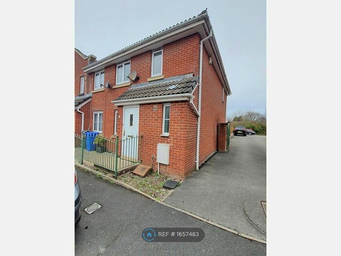 3 Bedroom End Of Terrace House To Rent In Yale Road, Manchester, M18