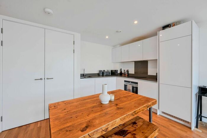 1 Bedroom Flat To Rent In Hawthorne Crescent, Greenwich, London, SE10