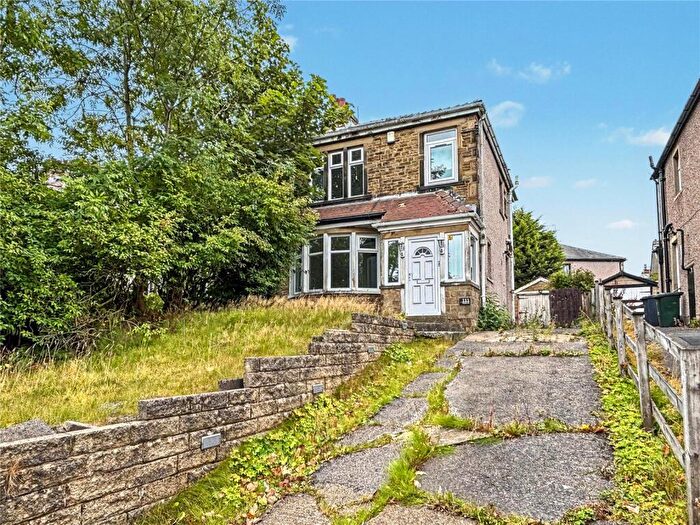 3 Bedroom Semi-Detached House For Sale In Moore Avenue, Bradford, West Yorkshire, BD6