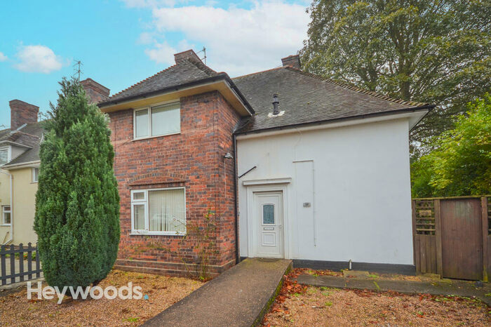 3 Bedroom Semi-Detached House To Rent In Keelings Drive, Trent Vale, Newcastle-under-Lyme, ST4