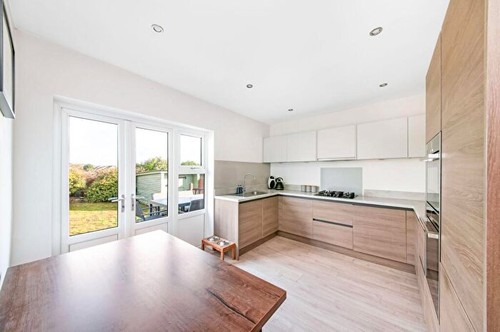 4 Bedroom Semi-Detached Bungalow For Sale In Kaye Lane, Almondbury, Huddersfield, HD5