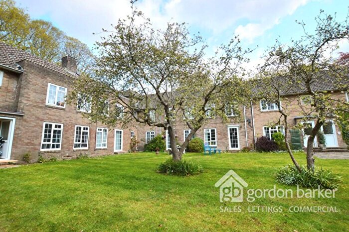 1 Bedroom Flat For Sale In Orchard Mount, Ringwood, Hampshire, BH24