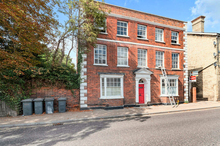 1 Bedroom Flat To Rent In Hitchin Street, Baldock, Hertfordshire, SG7