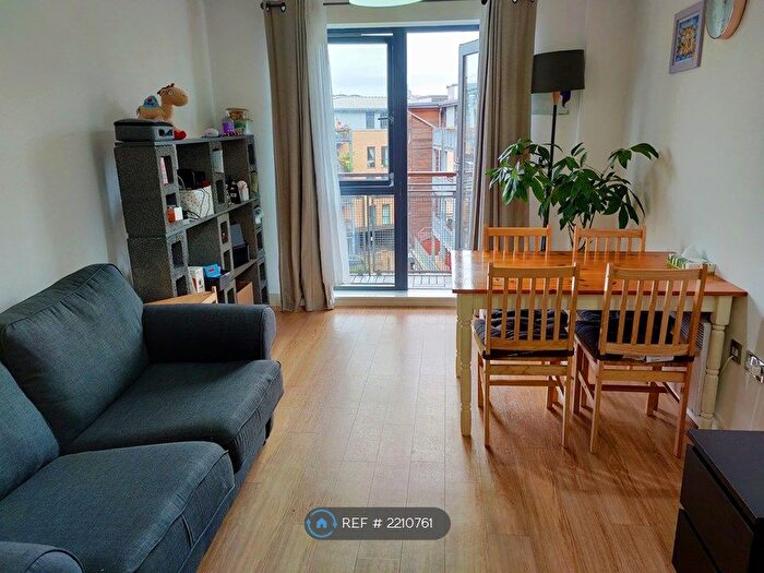 1 Bedroom Flat To Rent In Woodmill Road, London, E5