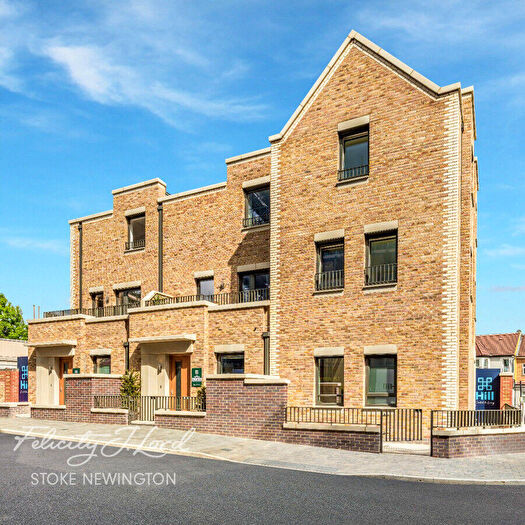 4 Bedroom Town House For Sale In St Ann's Road, London, N15