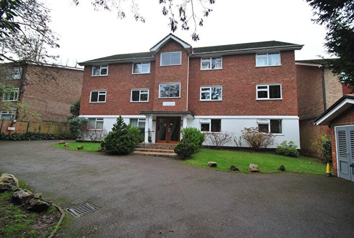 1 Bedroom Flat For Sale In Upper Brighton Road, Surbiton, KT6