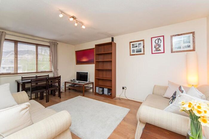 1 Bedroom Apartment To Rent In Athlone Court, Walthamstow, E17