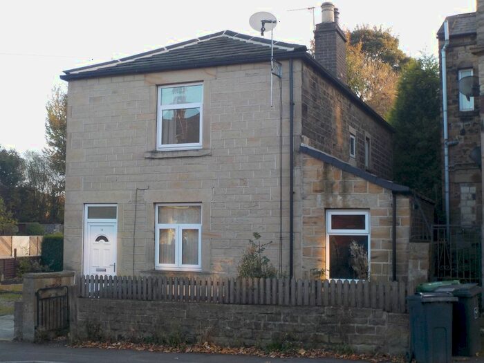 2 Bedroom Semi-Detached House To Rent In Carlinghow Lane, Batley, West Yorkshire WF17
