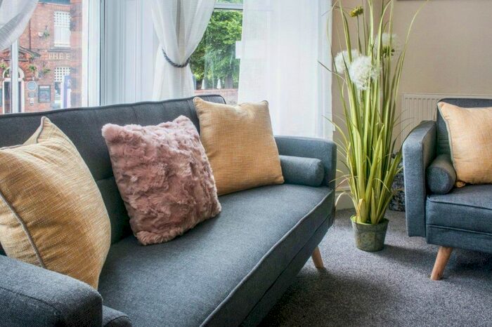 2 Bedroom Property To Rent In Holgate Road, York, YO24