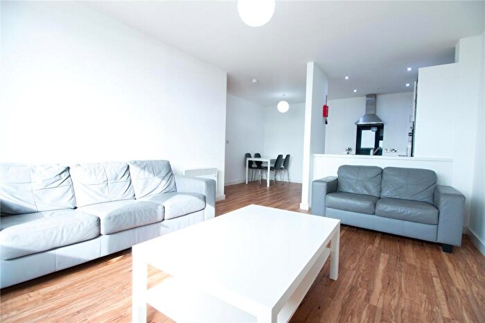 3 Bedroom Flat To Rent In The Terrace, Plaza Boulevard, Liverpool, L8