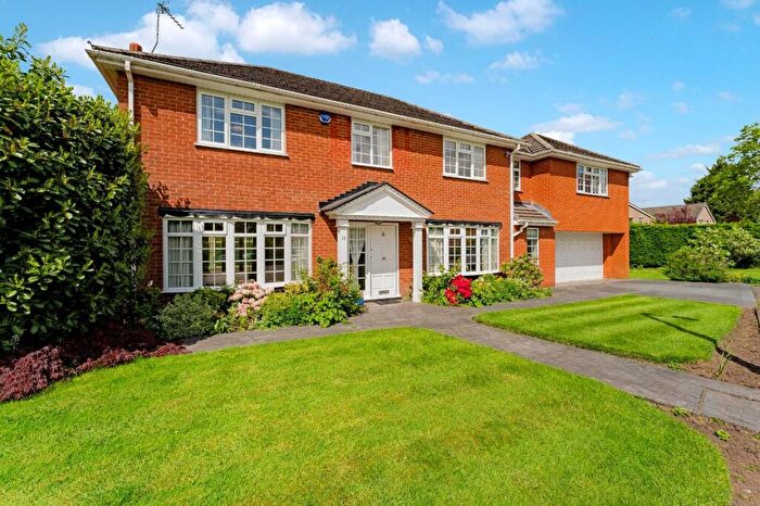 5 Bedroom Detached House For Sale In Milverton Drive, Bramhall, SK7