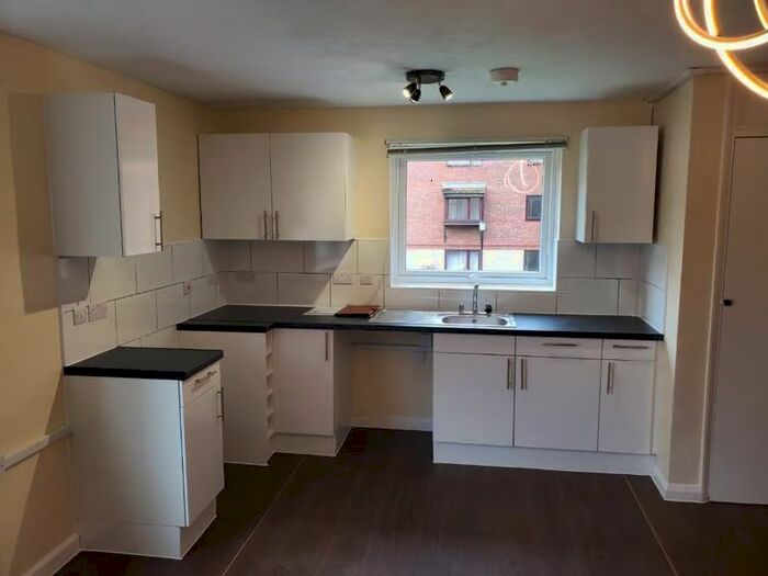 1 Bedroom Flat To Rent In Granville Square, London, SE15